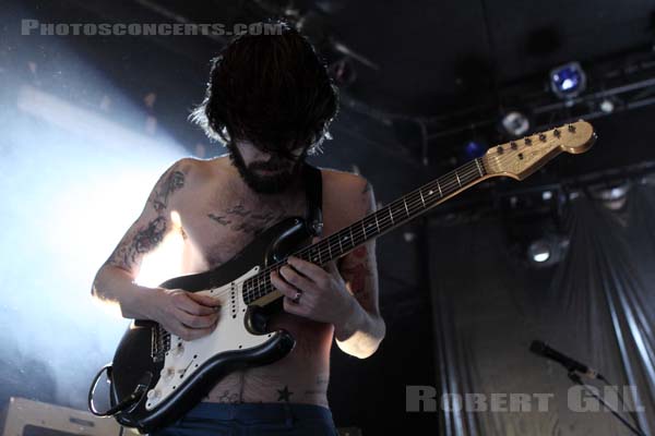 BIFFY CLYRO - 2009-12-15 - PARIS - Trabendo - Simon Alexander Neil